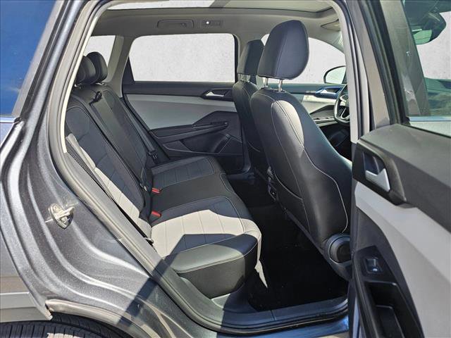 Used 2022 Volkswagen Taos SE AWD/4WD image 11
