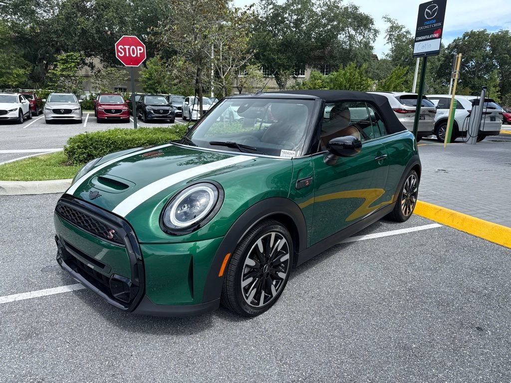 Used 2024 MINI Cooper S w/ Signature Upholstery Package FWD image 9
