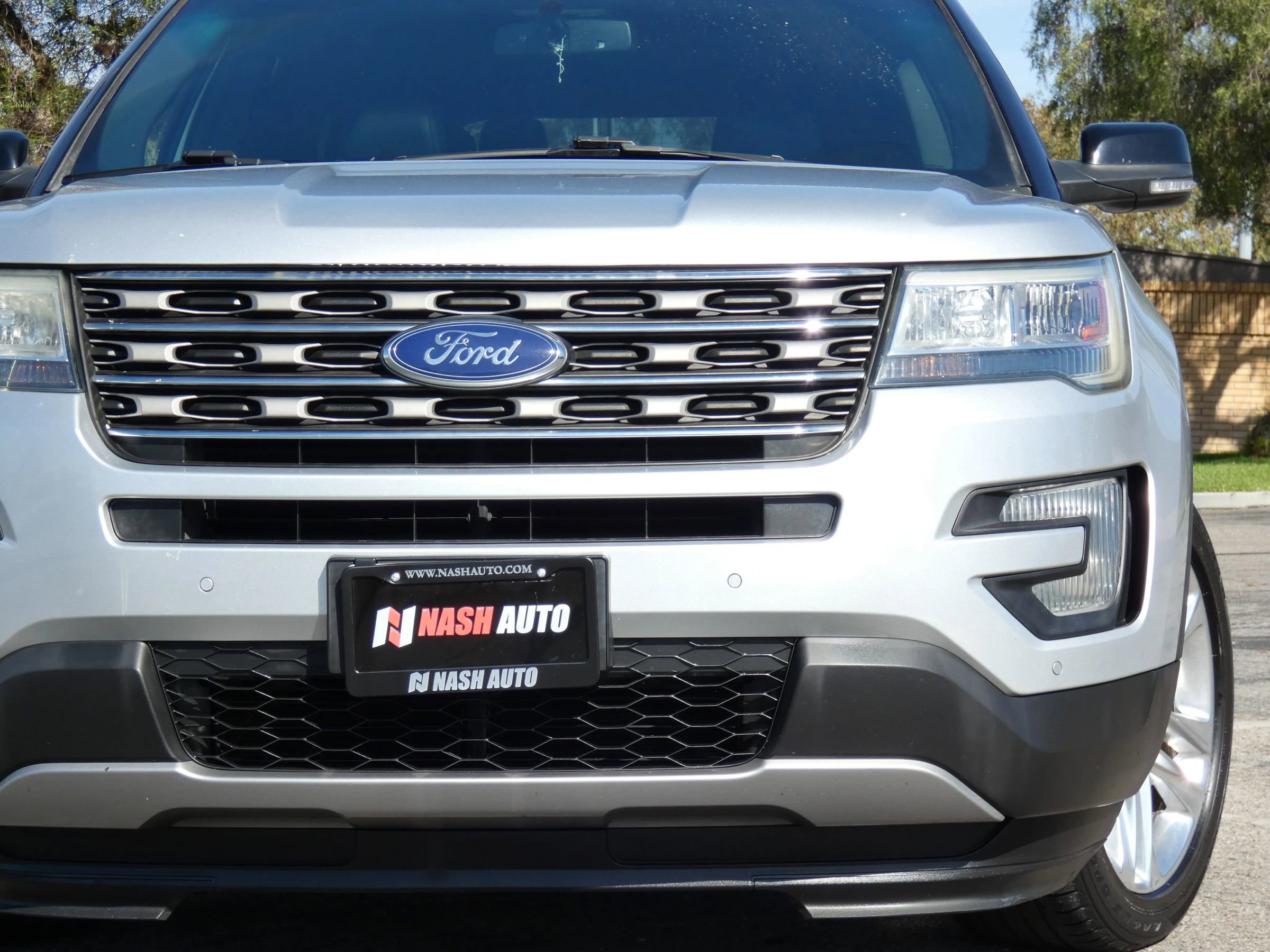 Used 2017 Ford Explorer XLT w/ Equipment Group 202A image 15
