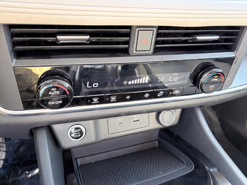 Used 2023 Nissan Rogue SV FWD image 18