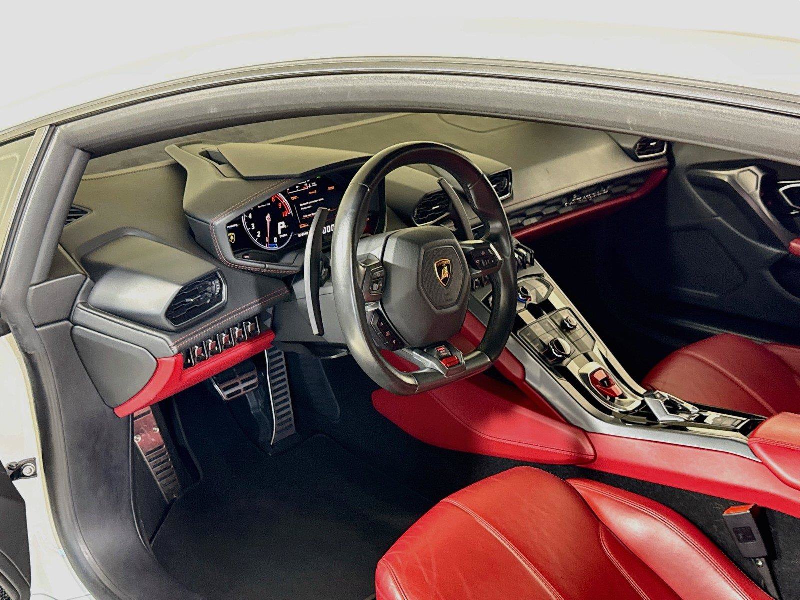 Used 2017 Lamborghini Huracan LP 580-2 RWD image 14
