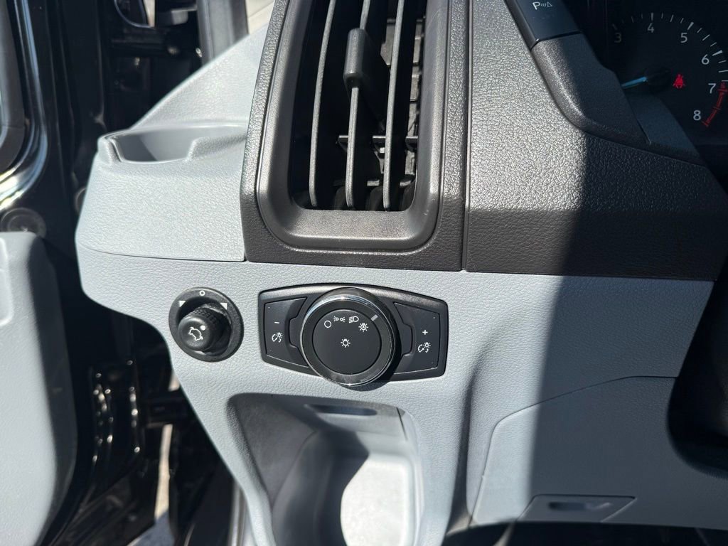 Used 2019 Ford Transit 350 XL image 15