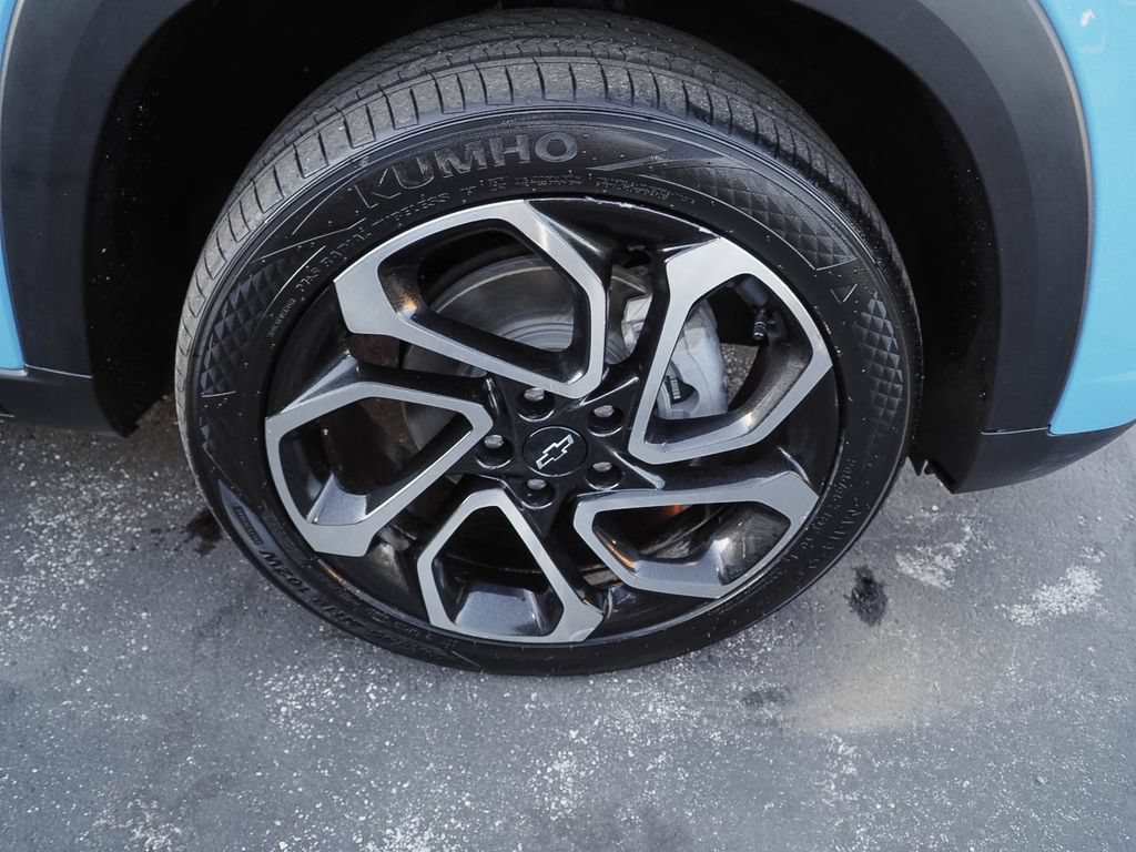 Certified 2024 Chevrolet Trax RS FWD image 36