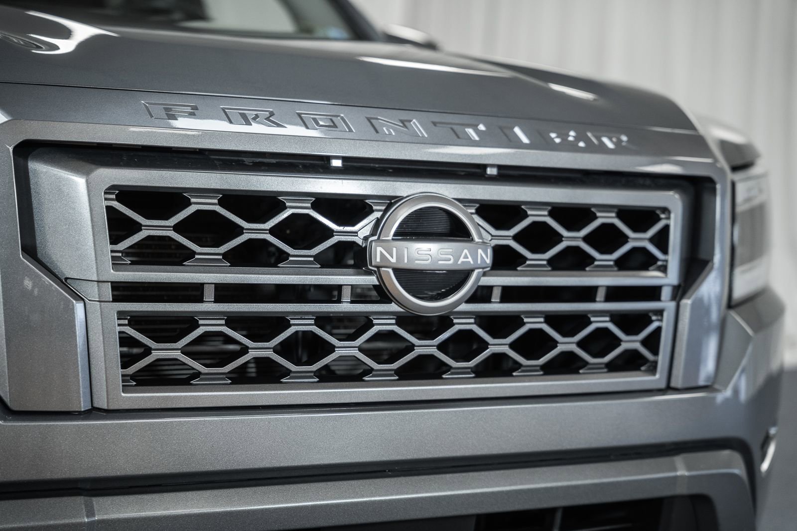 Used 2023 Nissan Frontier SV w/ SV Premium Package image 14