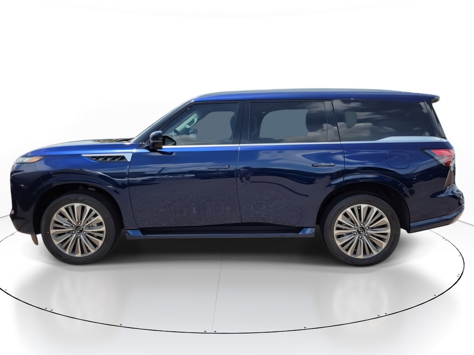 New 2025 INFINITI QX80 Sensory image 3