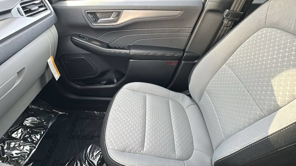 New 2026 Ford Escape Active w/ Tech Pack #1 AWD/4WD image 12