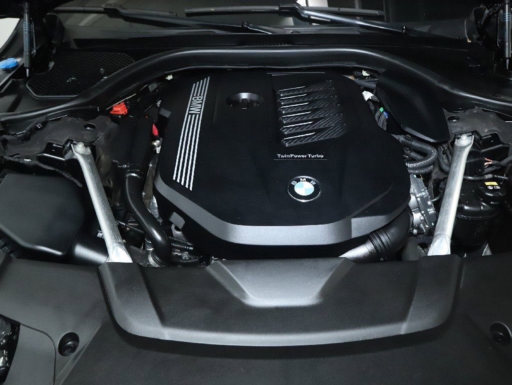 Used 2022 BMW 740i xDrive w/ Premium Package AWD/4WD image 39