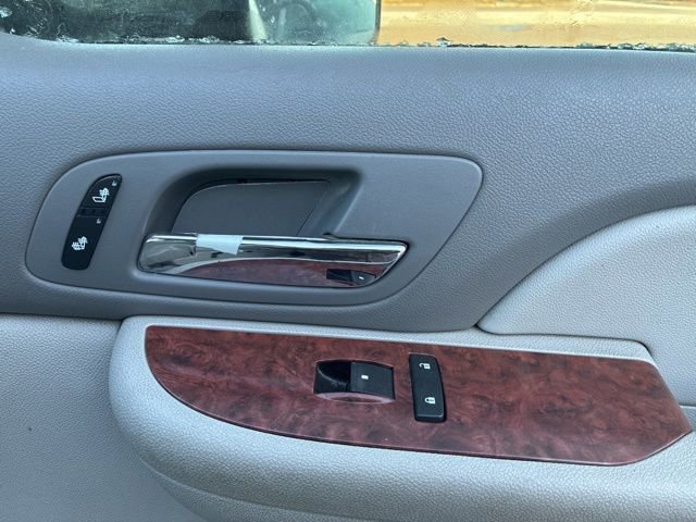 Used 2007 Chevrolet Silverado 1500 LTZ w/ EZ-Lift Tailgate Package image 25