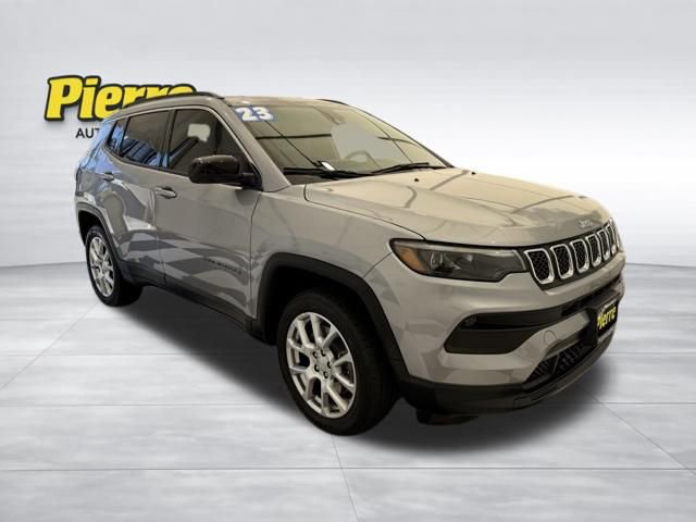 Used 2023 Jeep Compass Latitude w/ Sun and Sound Group image 6