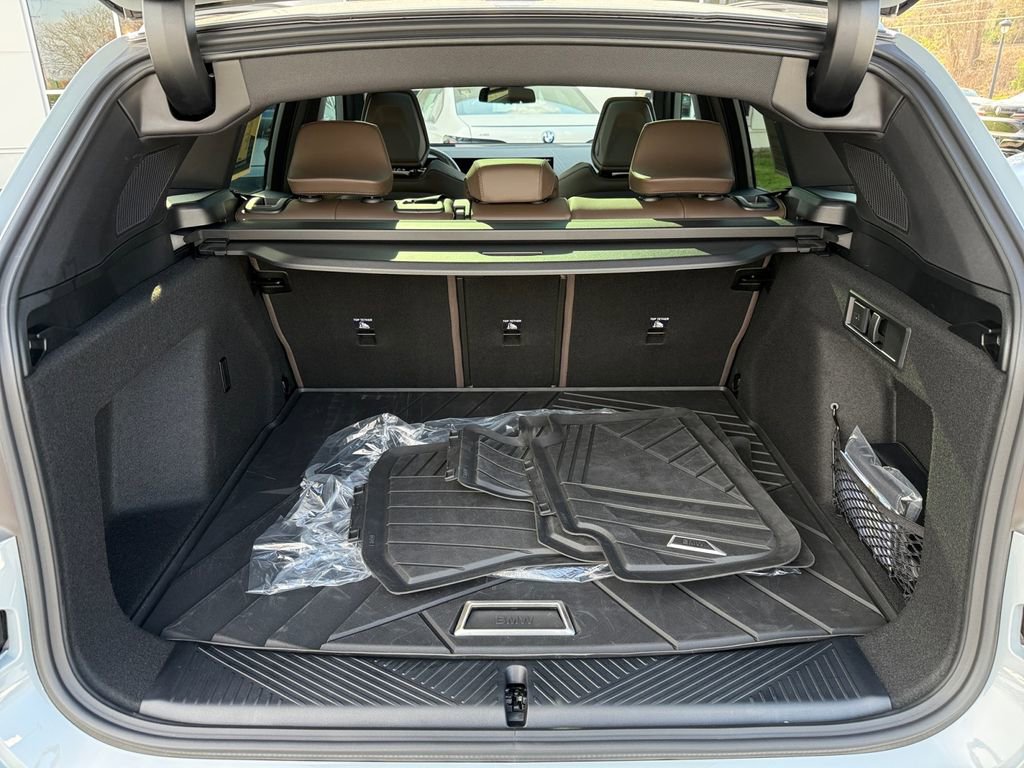 Used 2026 BMW X3 M50 w/ Premium Package image 37