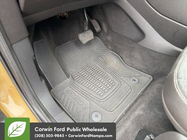 Used 2015 Ford Escape Titanium w/ Canadian Touring Package image 27