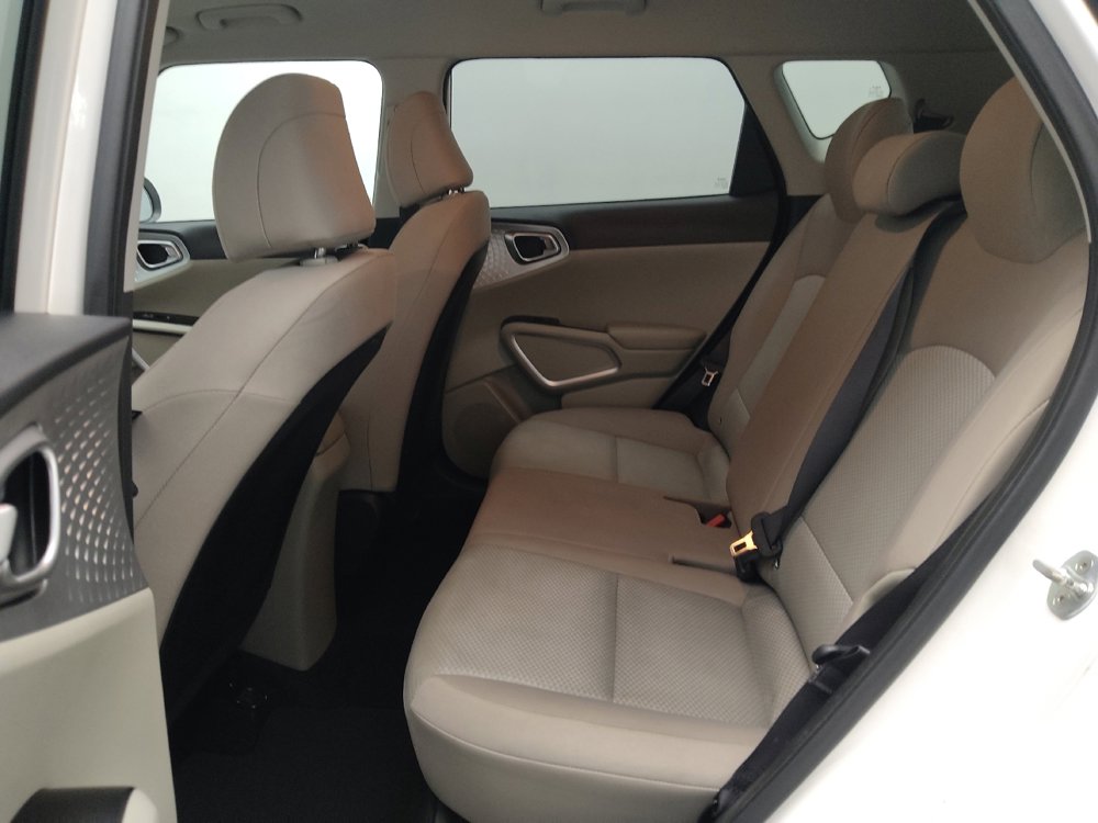 Used 2022 Kia Soul LX w/ Technology Package image 18