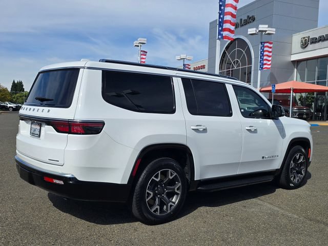 Certified 2023 Jeep Wagoneer Series III w/ Preferred Equipment Group AWD/4WD image 4
