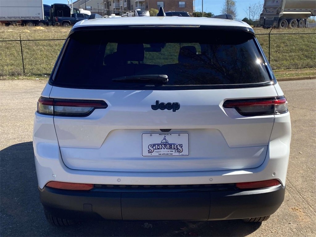 New 2025 Jeep Grand Cherokee L Altitude image 32