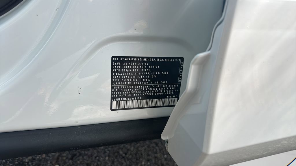 New 2026 Volkswagen Tiguan SE R-Line image 27