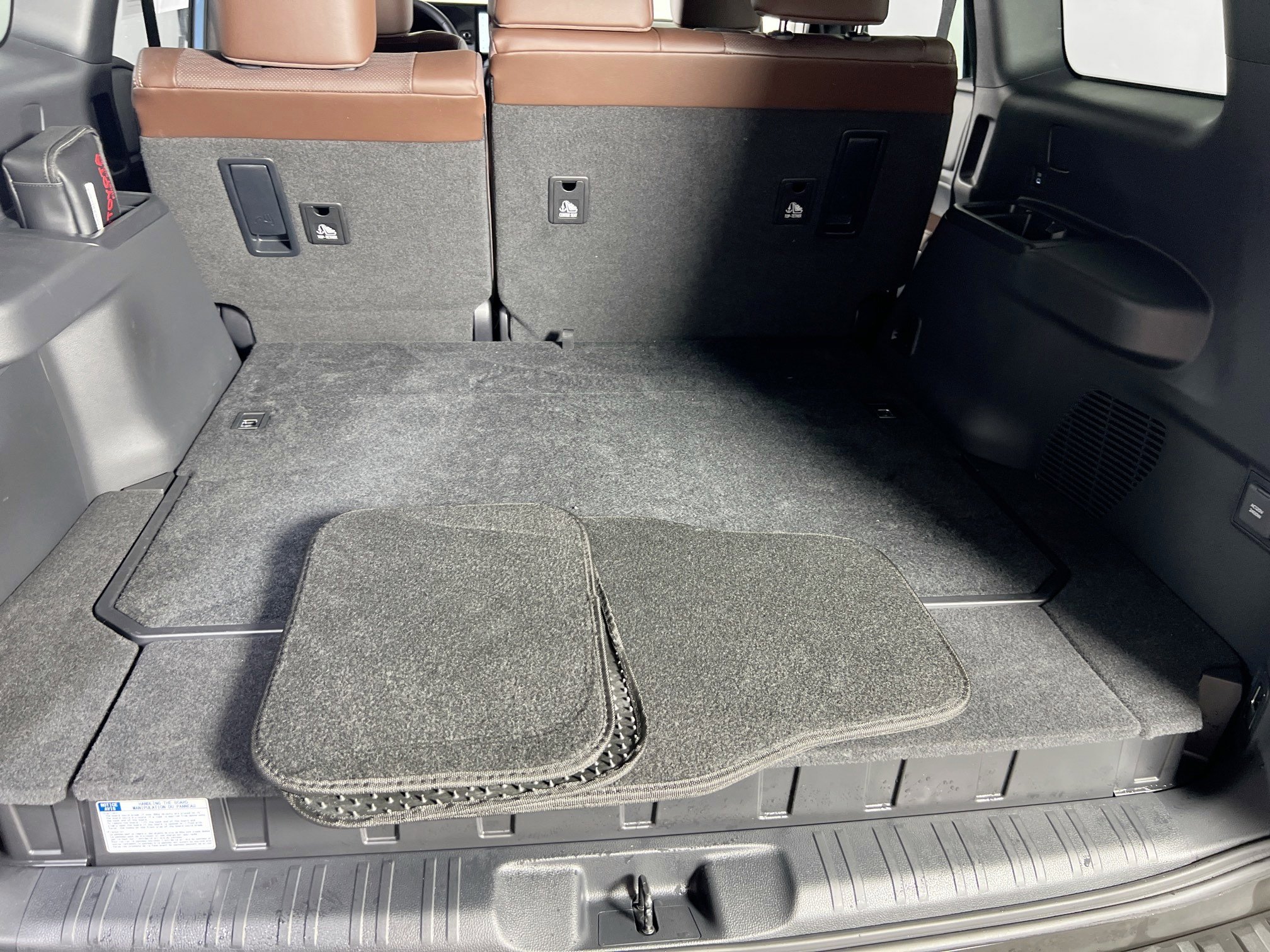 Used 2025 Toyota Land Cruiser w/ Premium Package image 27