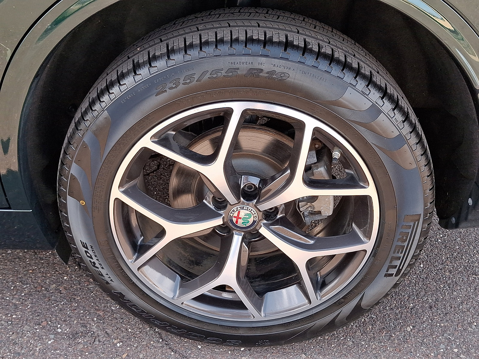 Used 2020 Alfa Romeo Stelvio Ti w/ Active Blind Spot Package AWD/4WD image 8