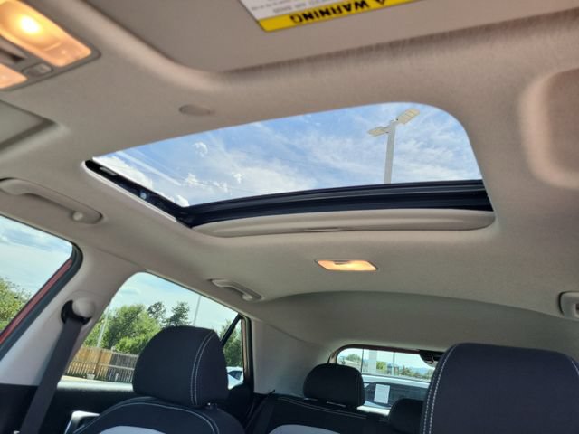 Used 2024 Hyundai Venue SEL FWD image 29