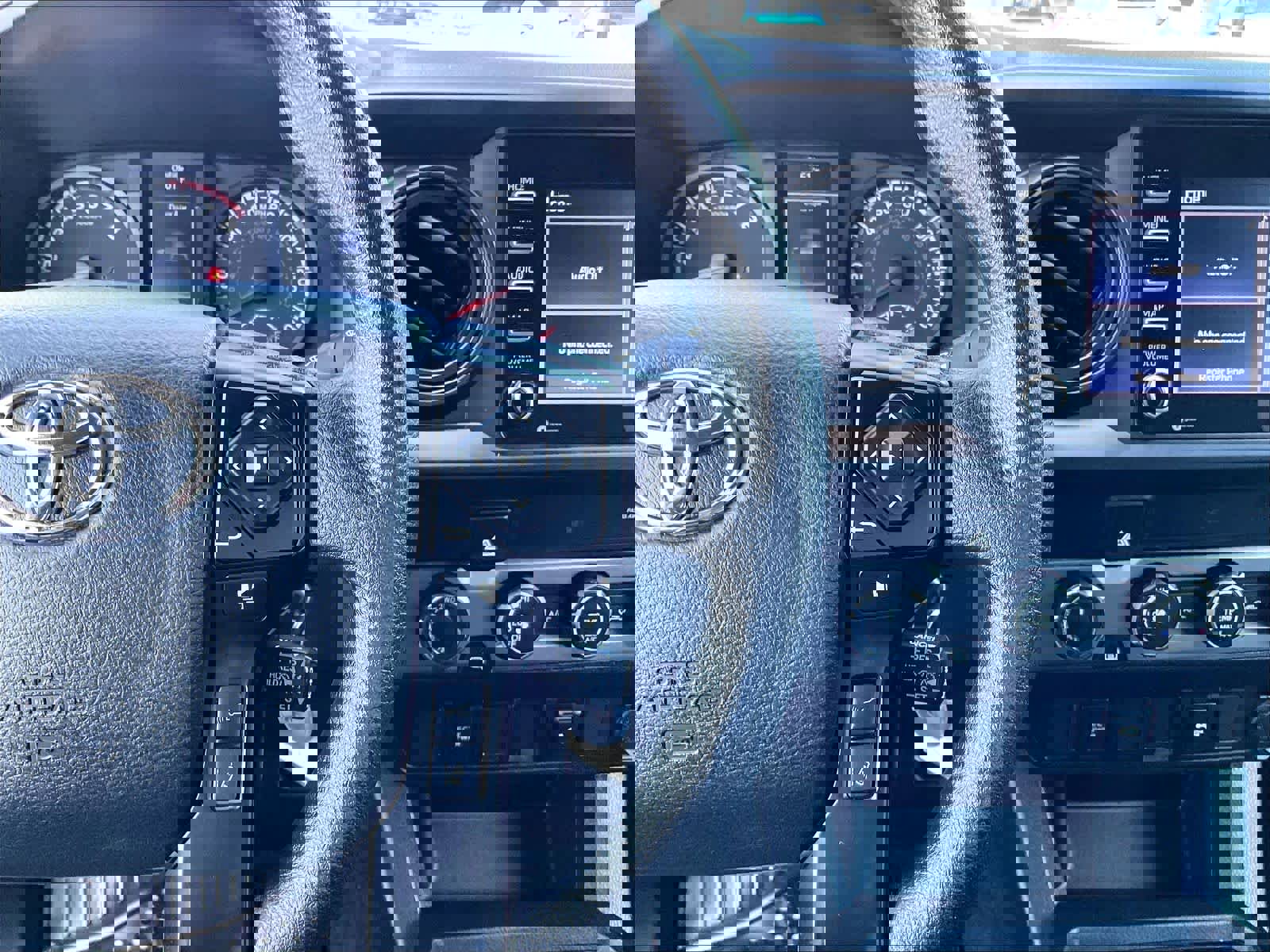 Used 2023 Toyota Tacoma SR image 21