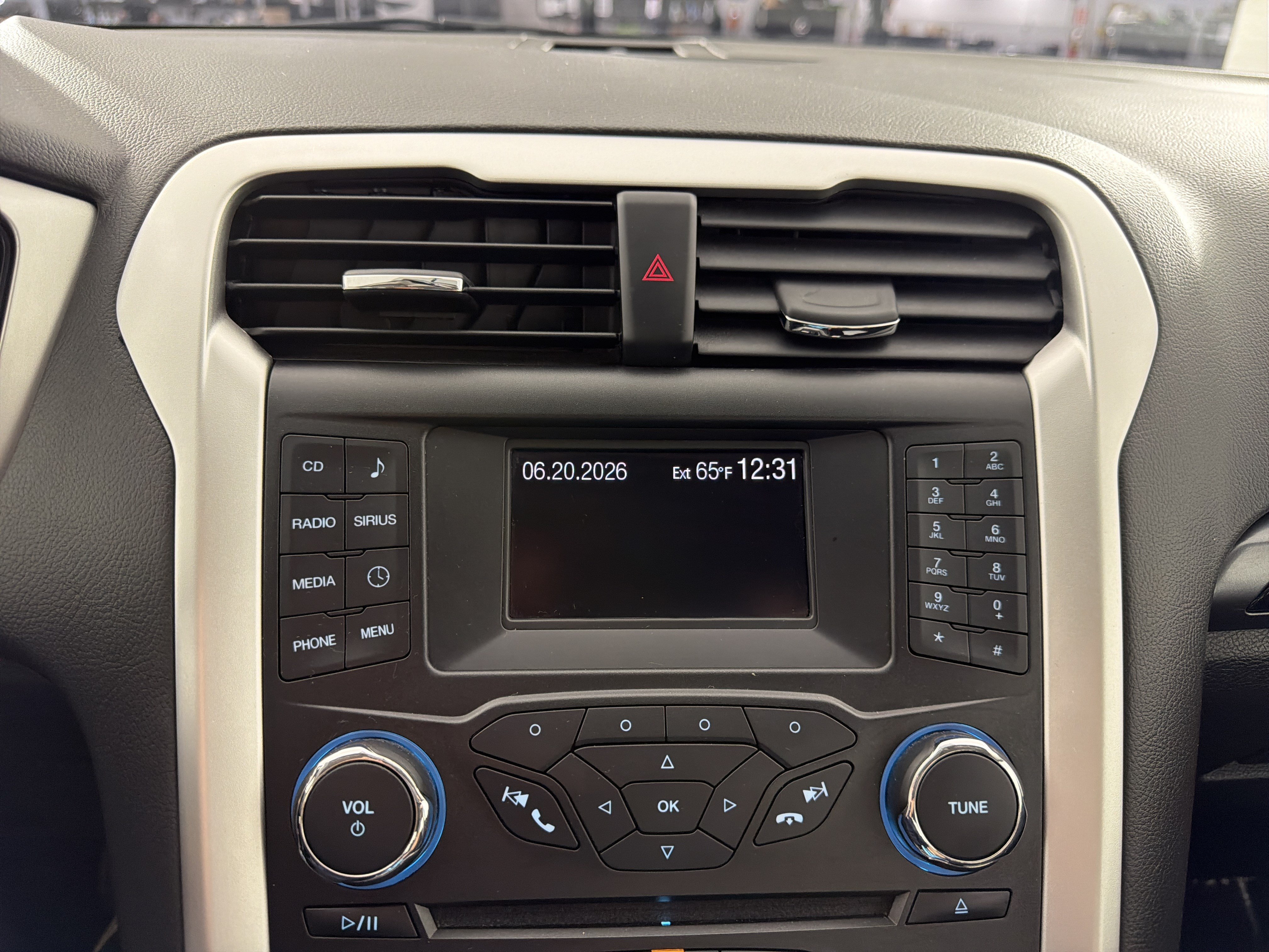 Used 2013 Ford Fusion SE FWD image 19