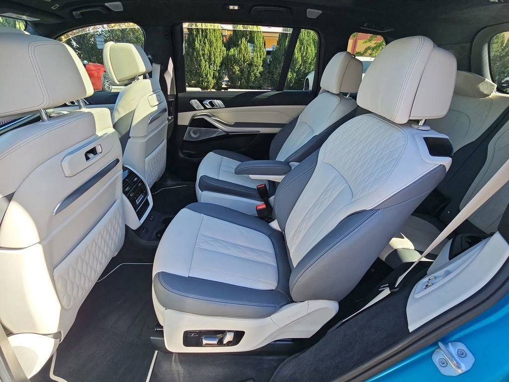 Used 2024 BMW X7 M60i w/ Executive Package image 20