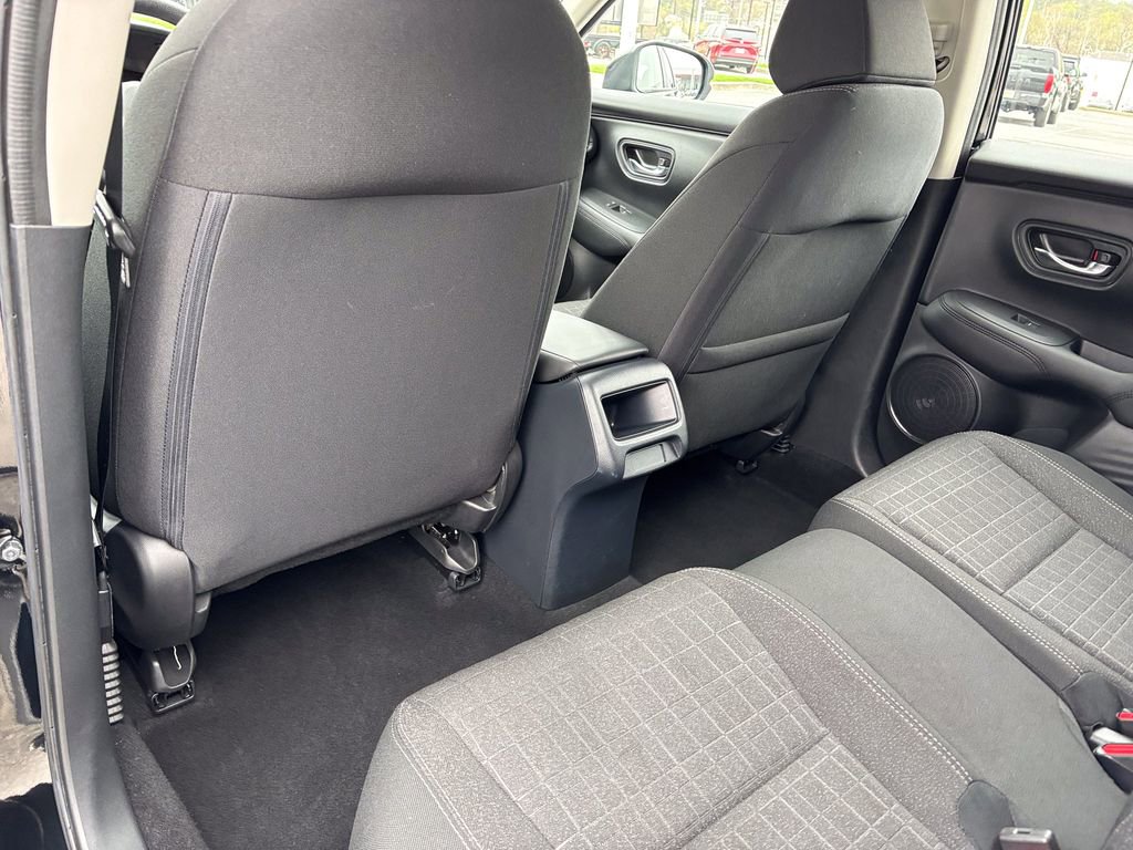 Used 2023 Honda HR-V LX image 40