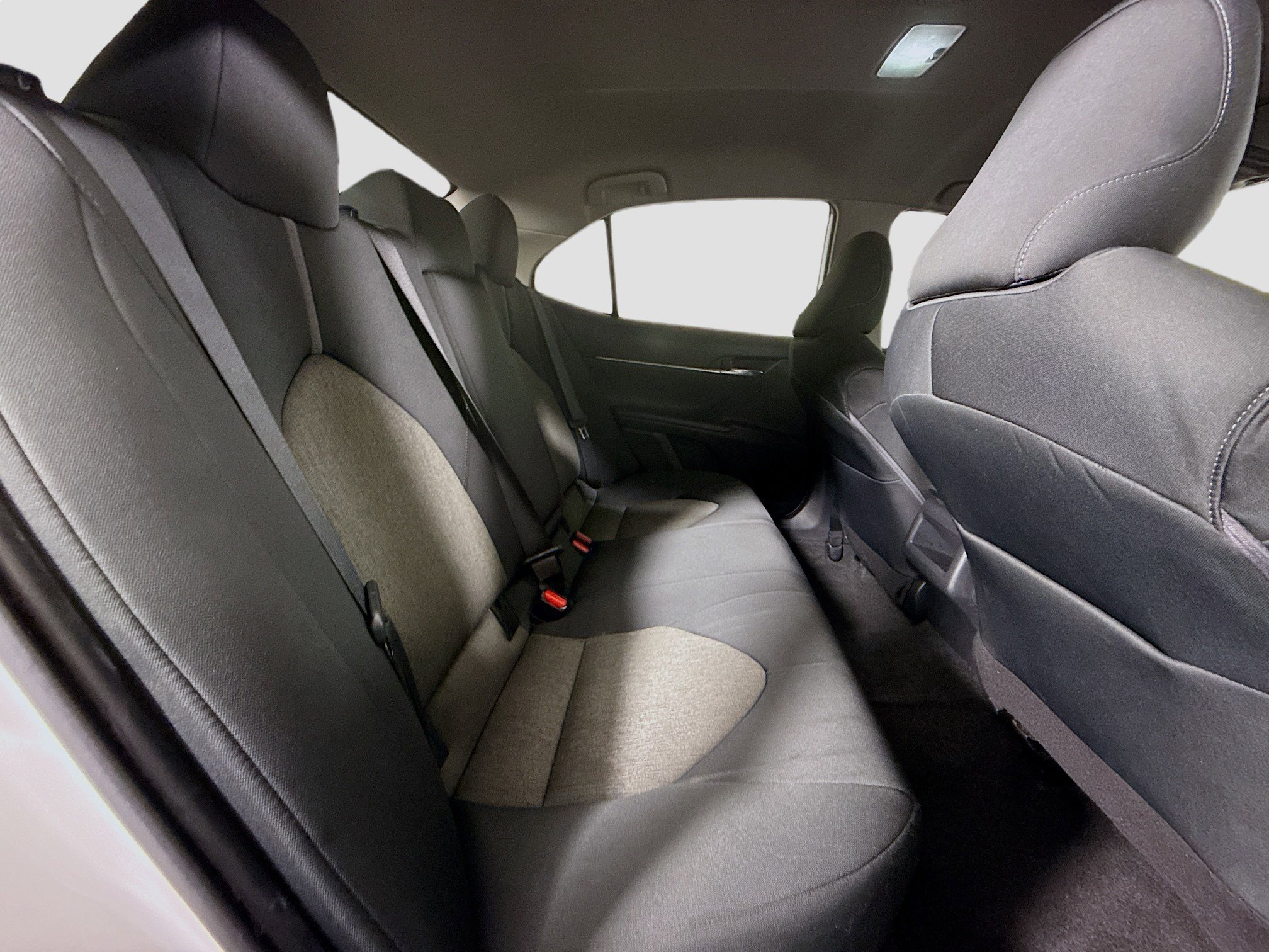 Used 2021 Toyota Camry LE FWD image 26