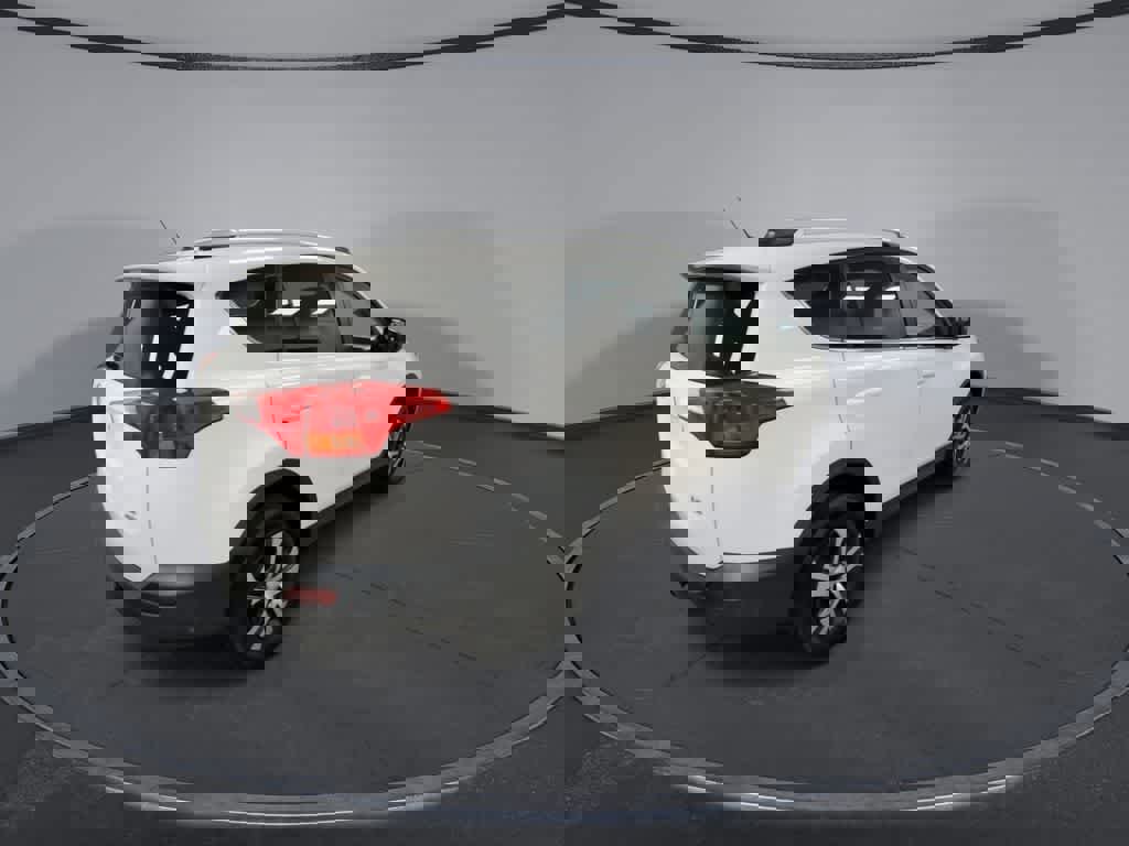 Used 2015 Toyota RAV4 LE AWD/4WD image 8