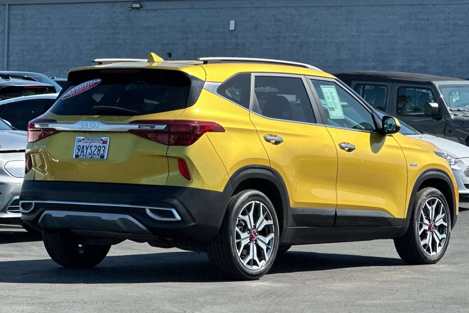 Certified 2022 Kia Seltos SX w/ Sunroof Package AWD/4WD image 5