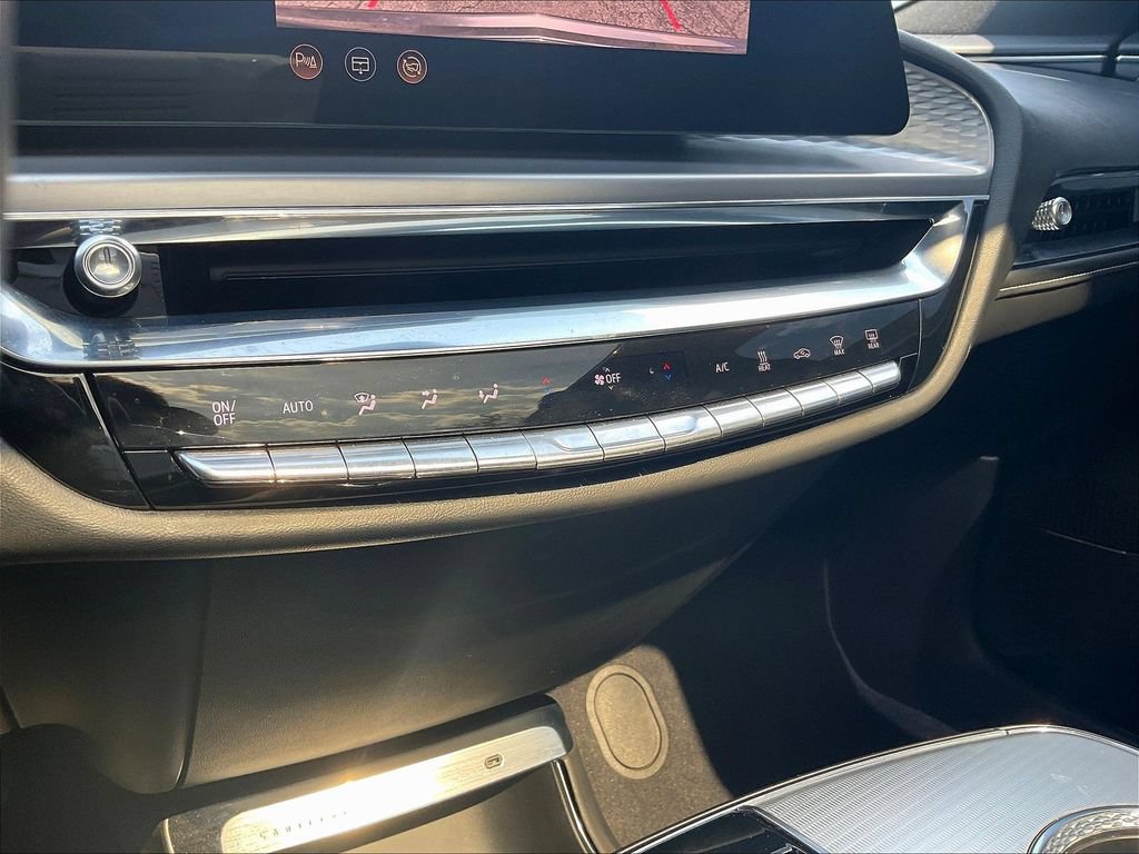 Used 2024 Cadillac Lyriq Tech RWD image 17
