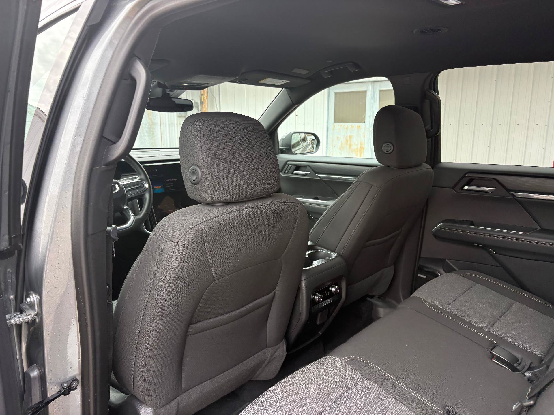 Used 2025 GMC Acadia Elevation AWD/4WD image 26