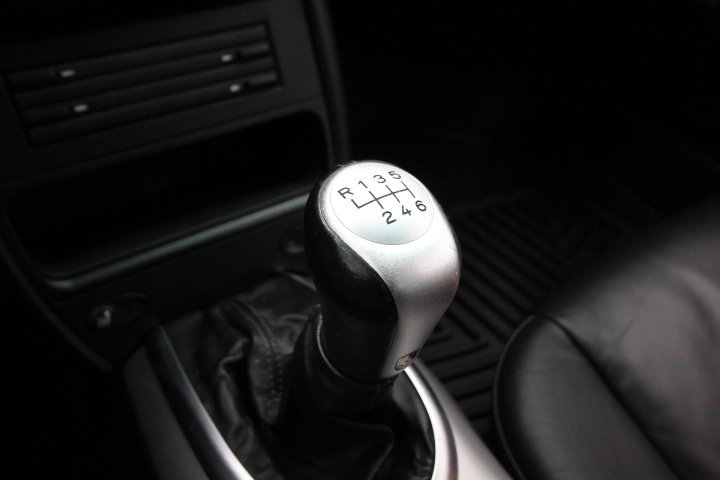 Used 2004 Porsche 911 Carrera 4S image 19