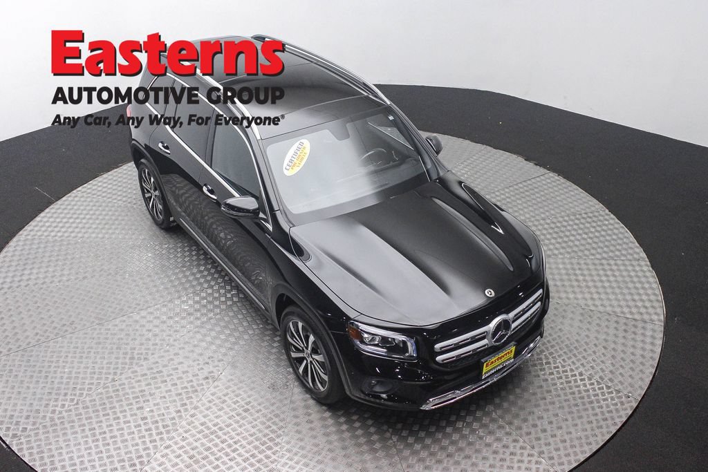 Used 2022 Mercedes-Benz GLB 250 4MATIC w/ Premium Package Lite image 3