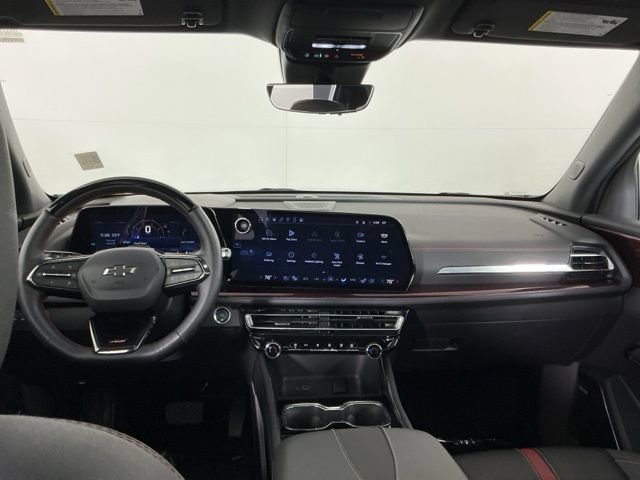Used 2025 Chevrolet Traverse RS image 26