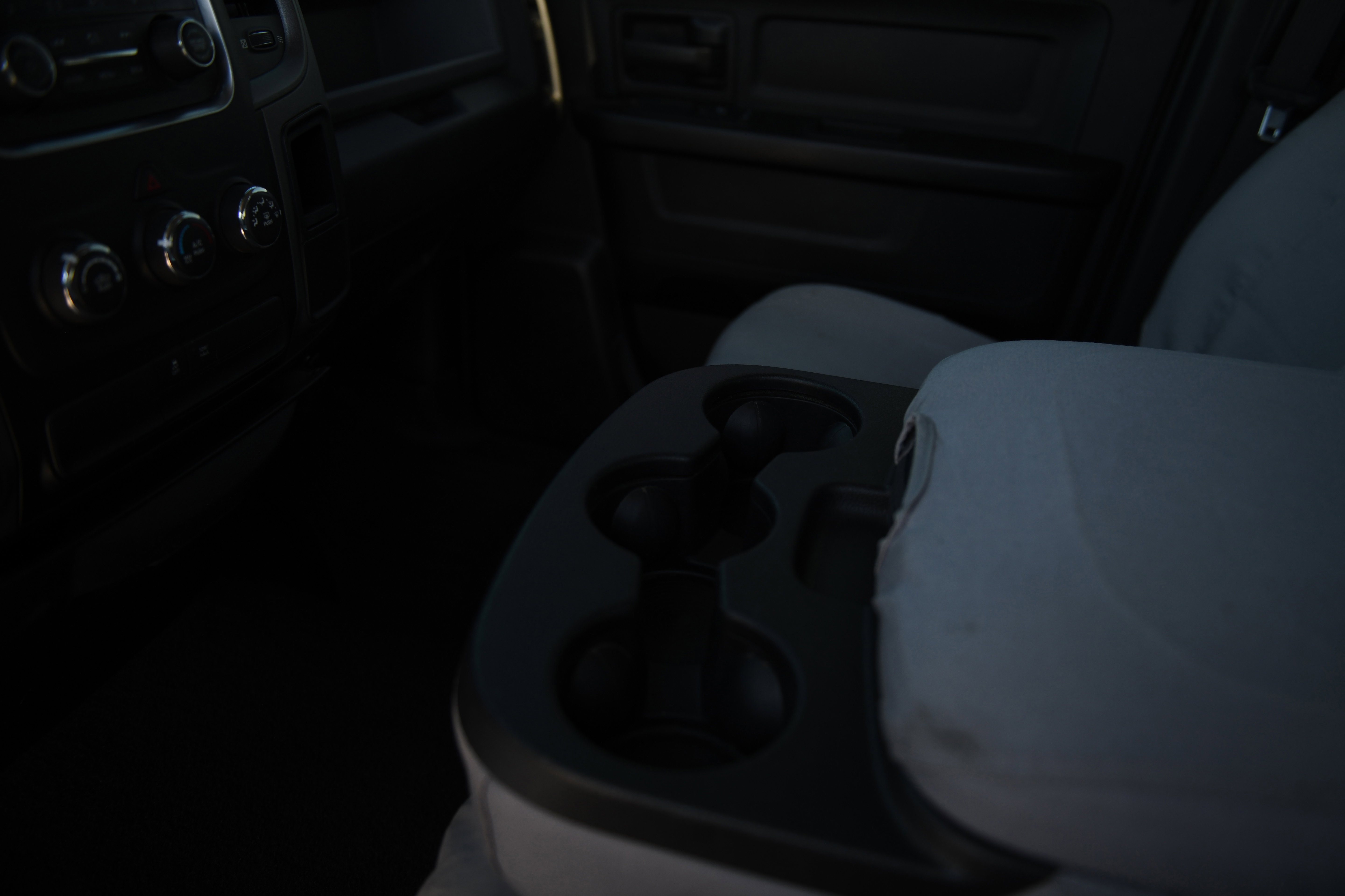 Used 2018 RAM 1500 Express image 18