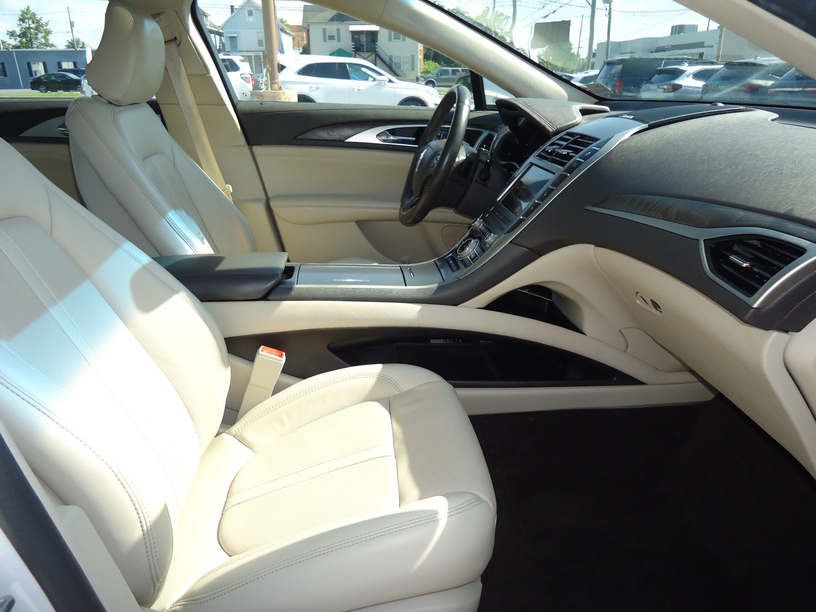 Used 2020 Lincoln MKZ Reserve w/ Monochromatic Package AWD/4WD image 29