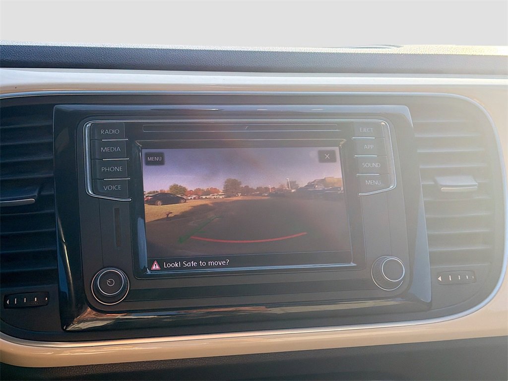 Used 2019 Volkswagen Beetle 2.0T SE image 13