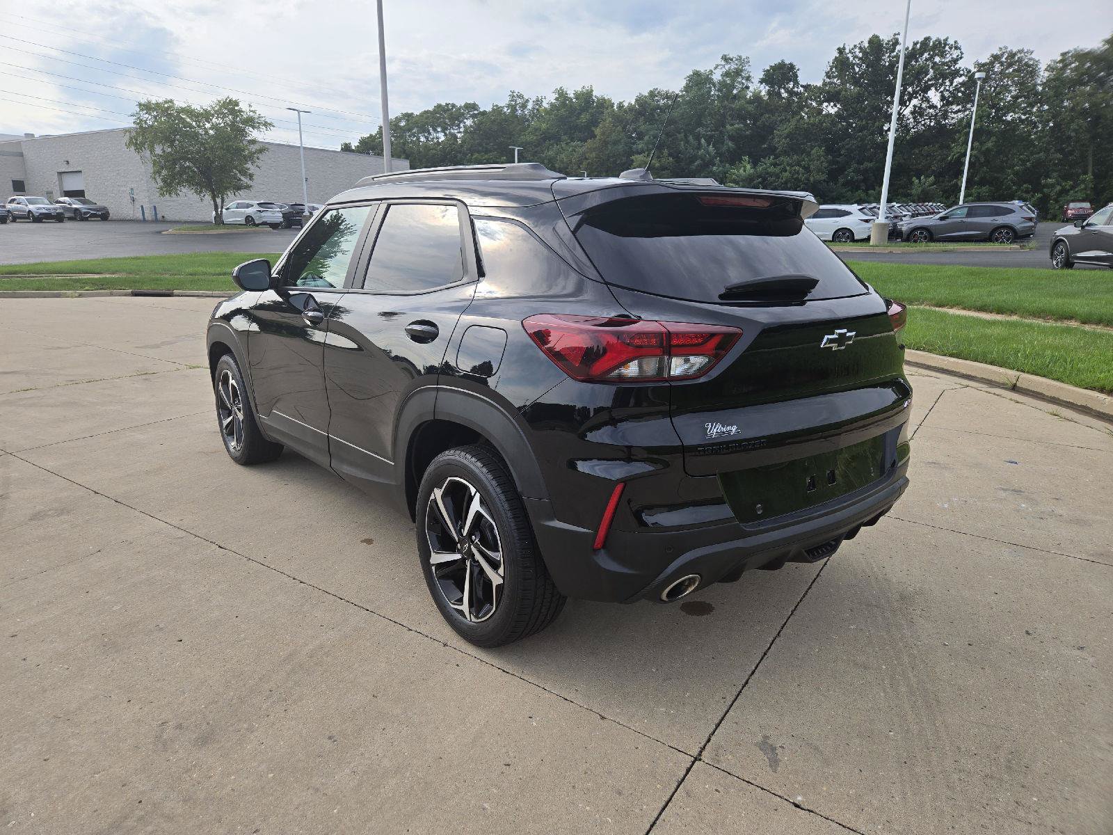 Used 2021 Chevrolet TrailBlazer RS w/ Convenience Package FWD image 6