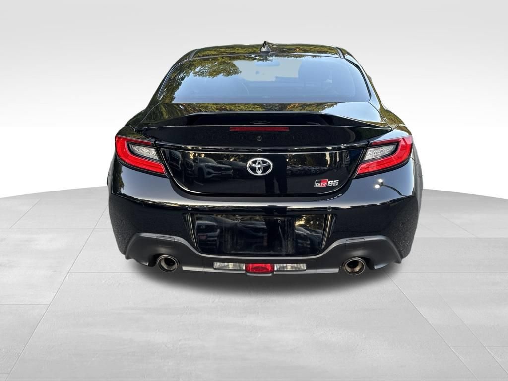 Used 2023 Toyota GR86 Premium RWD image 7