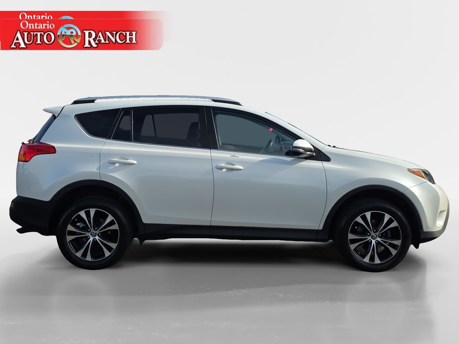 Used 2015 Toyota RAV4 Limited w/ Technology Package AWD/4WD image 6