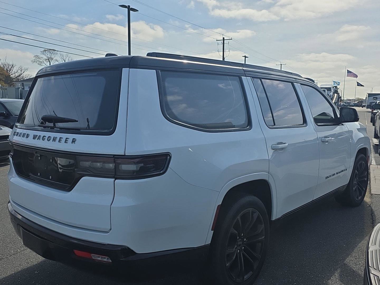 Used 2024 Jeep Grand Wagoneer Series III w/ Rear Seat Video Group 1 AWD/4WD image 13