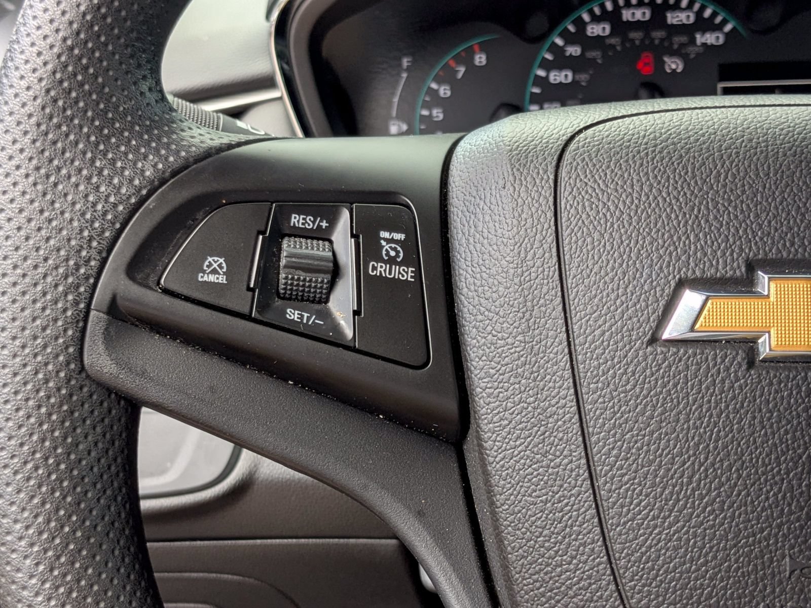 Used 2022 Chevrolet Trax LS w/ Tint and Cruise Package AWD/4WD image 10