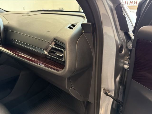 Used 2025 Chevrolet Traverse Z71 w/ Enhanced Driving Package image 40