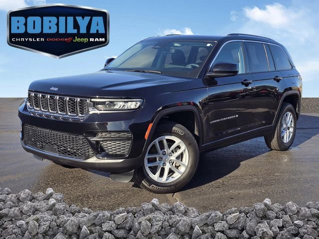 Used 2023 Jeep Grand Cherokee Laredo X image 1