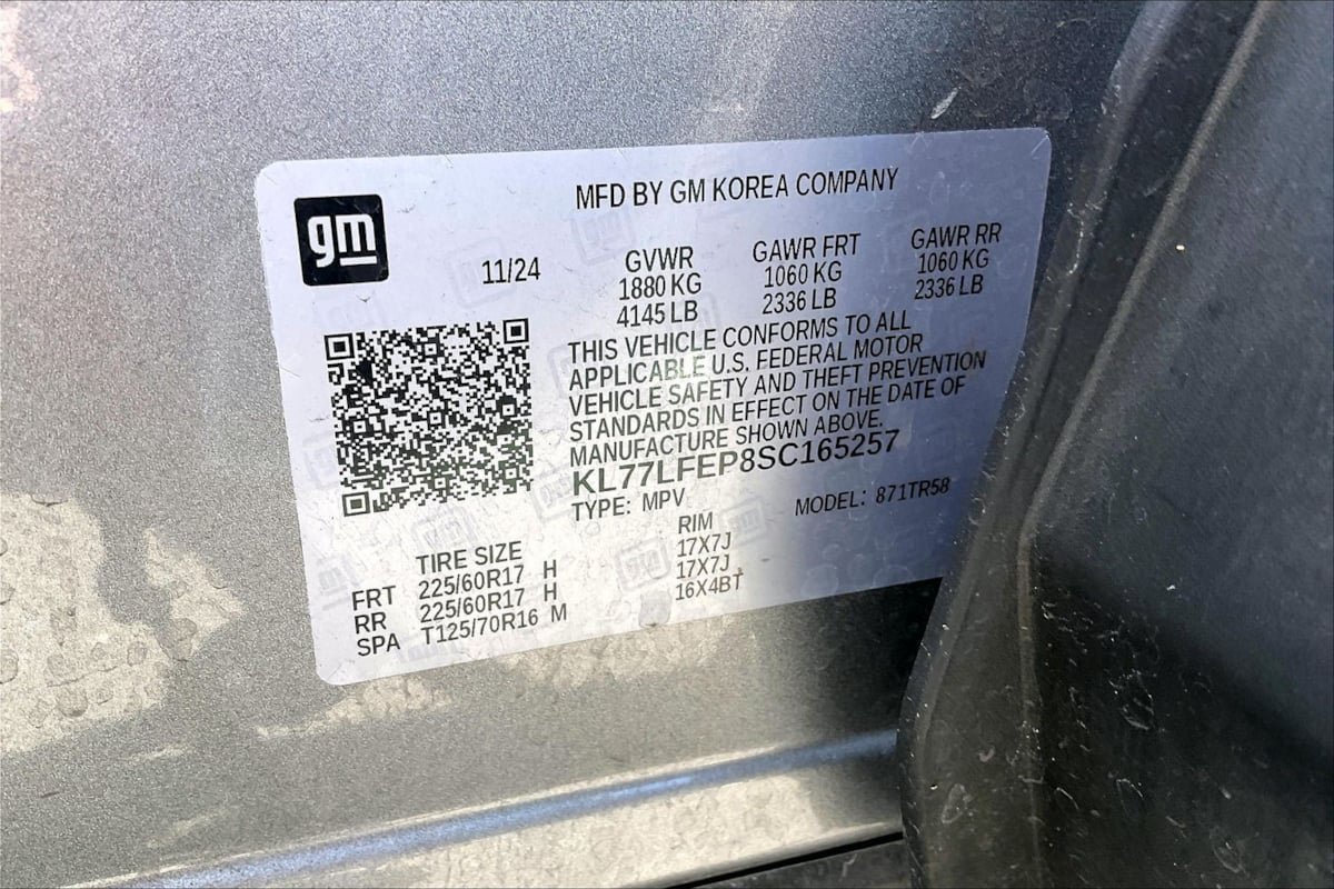 Used 2025 Chevrolet Trax LS FWD image 34