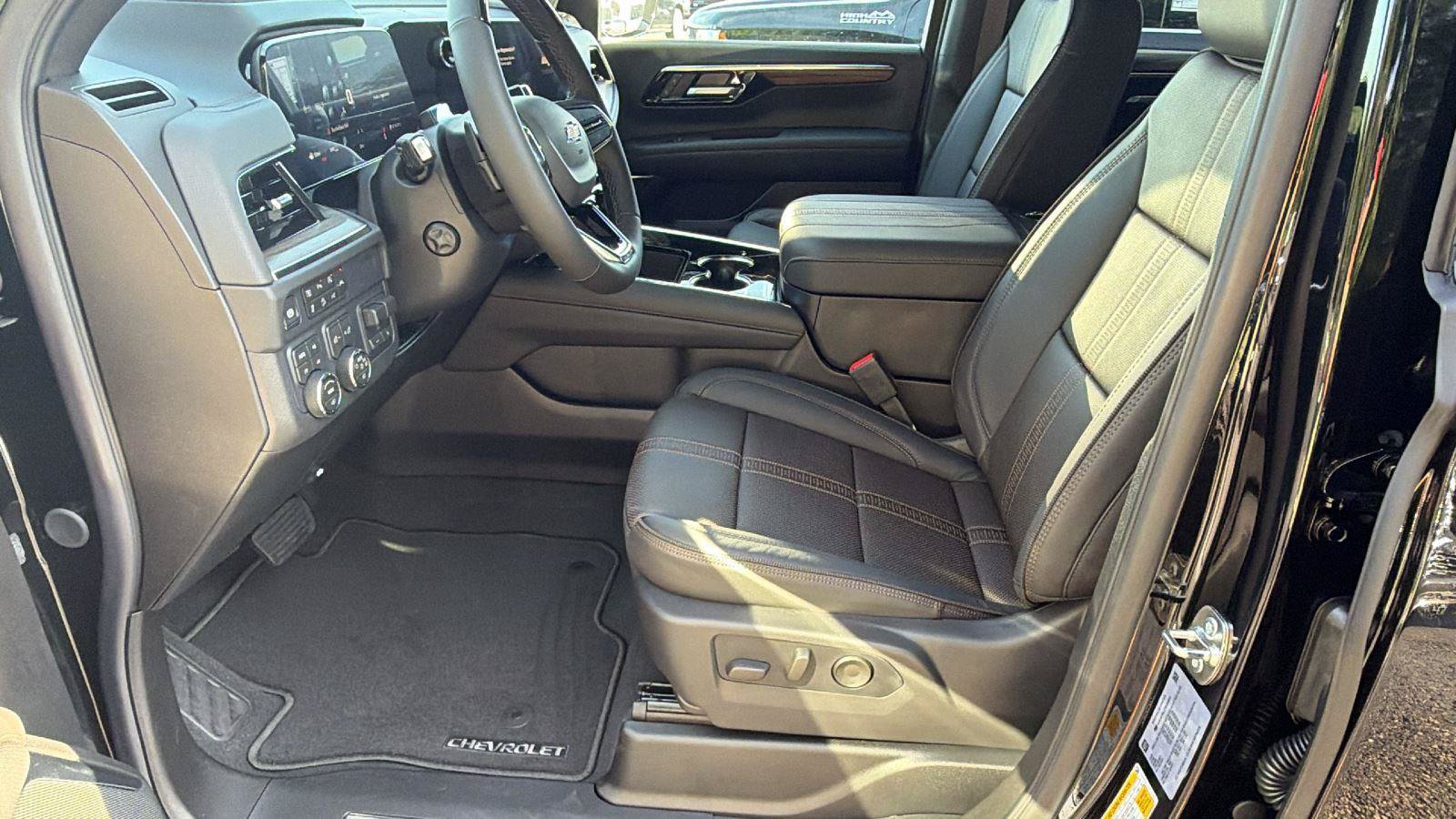 New 2026 Chevrolet Tahoe High Country AWD/4WD image 16