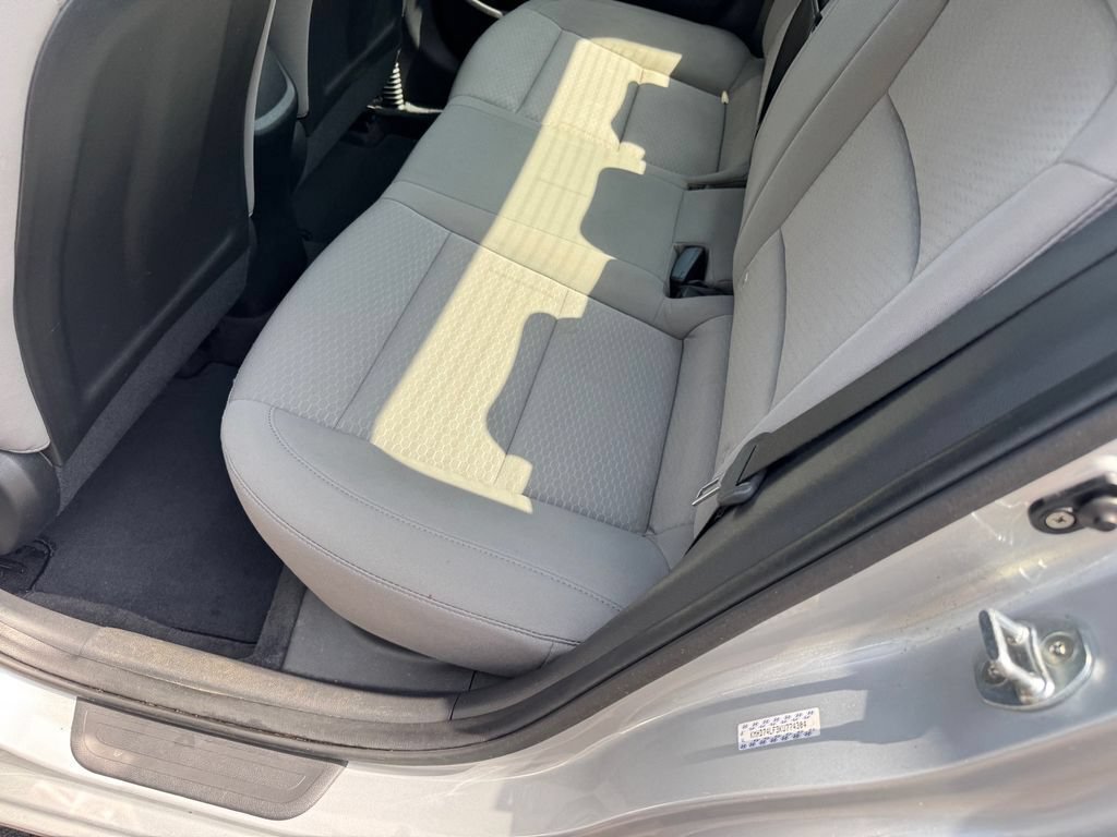 Used 2019 Hyundai Elantra SE FWD image 9