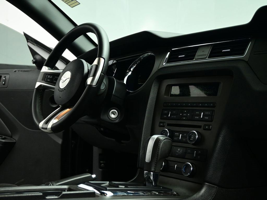 Used 2014 Ford Mustang Coupe image 15