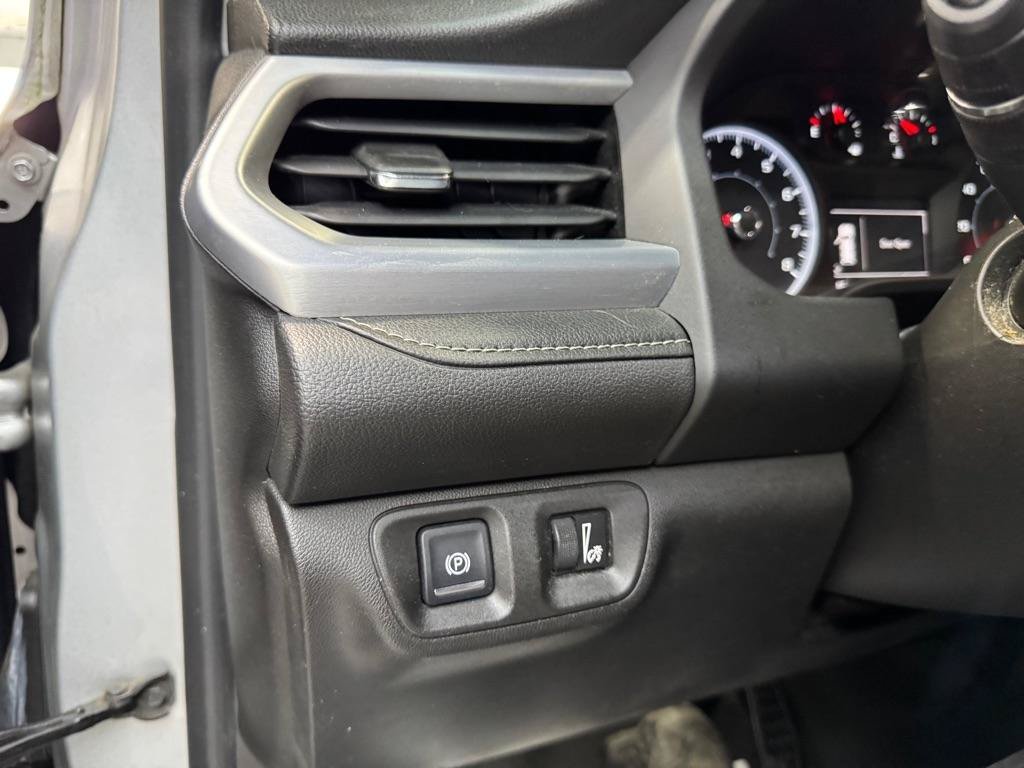 Used 2017 GMC Acadia SLE w/ Driver Alert Package I AWD/4WD image 23