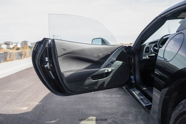 Used 2018 Chevrolet Corvette Stingray Coupe w/ 1LT image 21